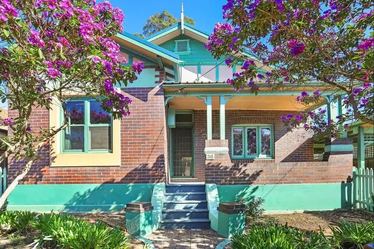 38 Queen Street
