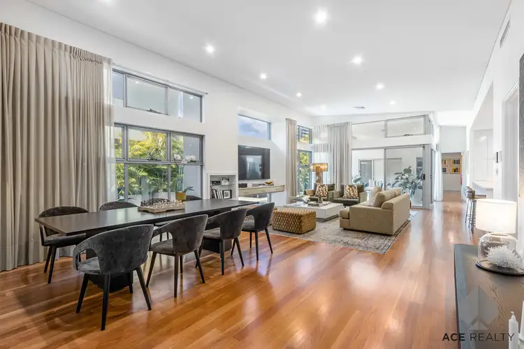 4 Third Avenue