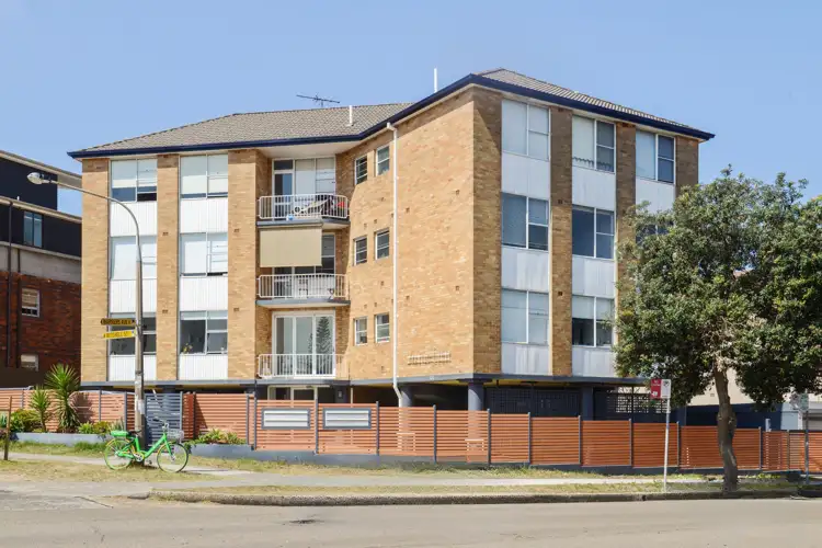 Fifth view of Homely apartment listing, 6/100 Warners Avenue, Bondi NSW 2026