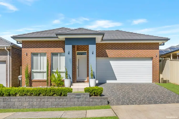 15 Hugh Terrace, Middleton Grange NSW 2171