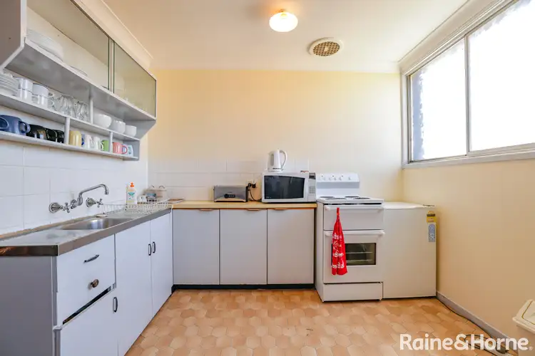 Fourth view of Homely block of units listing, 62 George Street, Bathurst NSW 2795