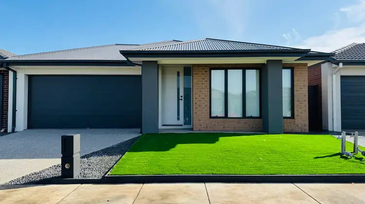 22 Eshal Crescent