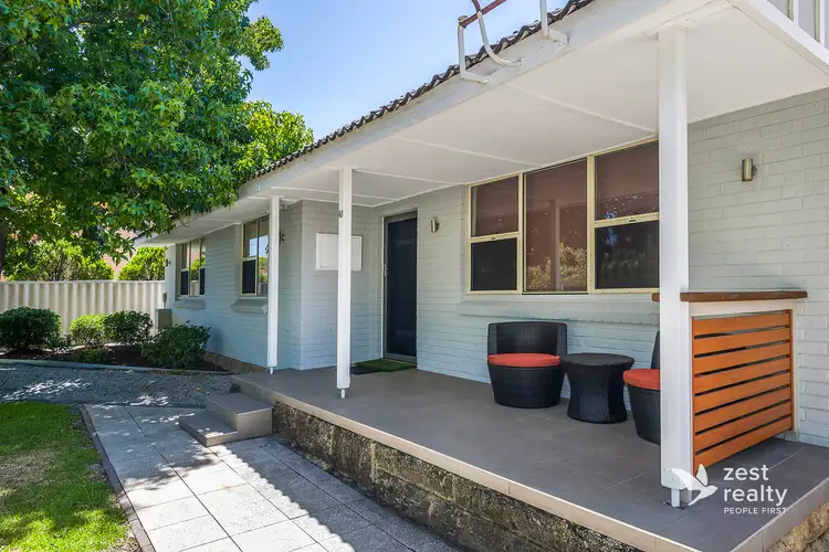 1/48 Henley Street, Como WA 6152