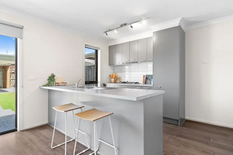 25 Kosciuszko Circuit, Clyde VIC 3978
