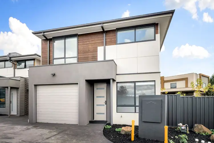 Main view of Homely townhouse listing, 1/17 Positano Way, Lalor VIC 3075