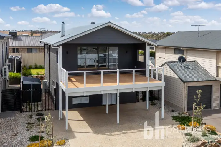 3 Spoonbill Court