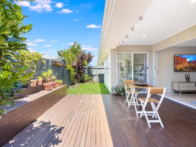 6 Ochre Crescent