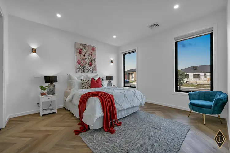 Seventh view of Homely house listing, 18 EMILIA CIRCUIT, Fraser Rise VIC 3336