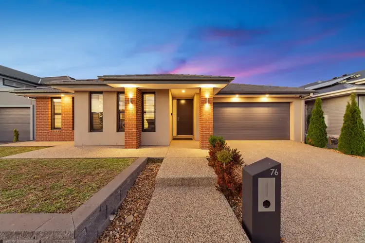 76 Kaduna Drive, Officer South VIC 3809