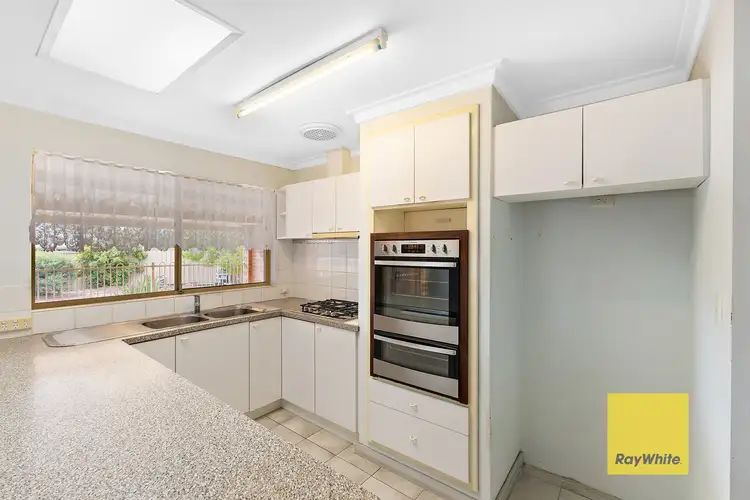 9 Petrel Court