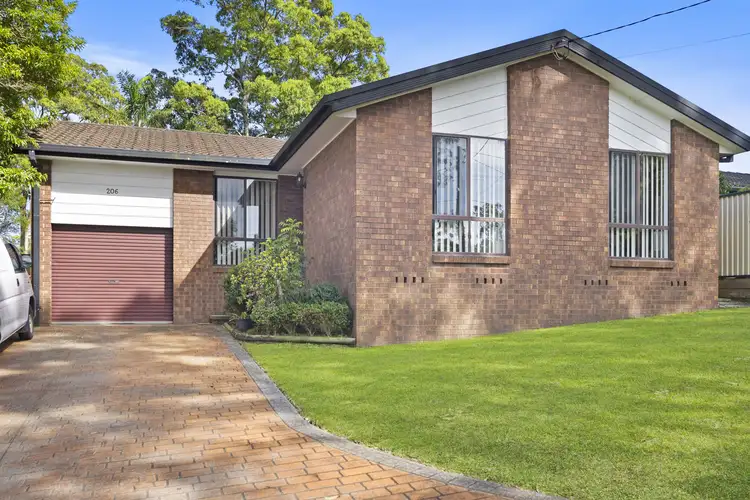 206 Pollock Avenue, Wyong NSW 2259