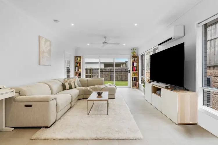 17 Lemon Crescent, Greenbank QLD 4124