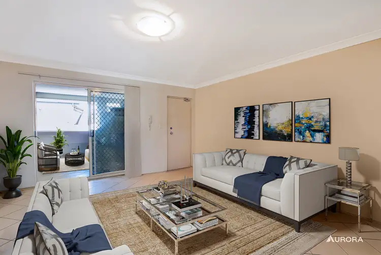 15 Cardross Street