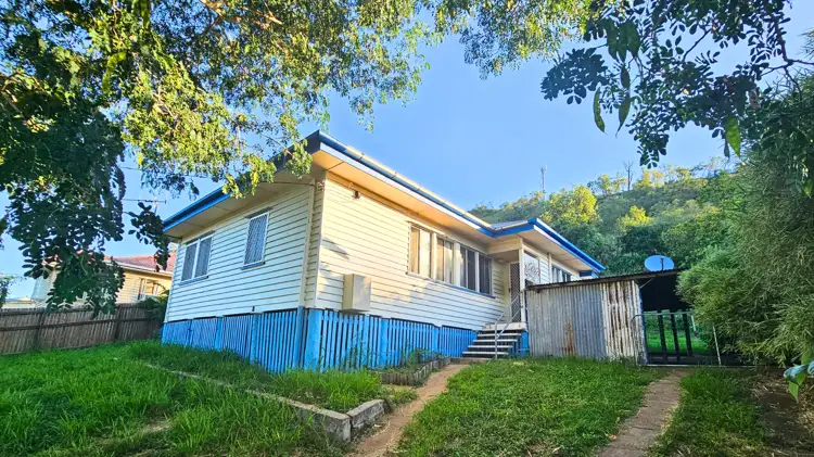 54 Porter St, Gayndah QLD 4625