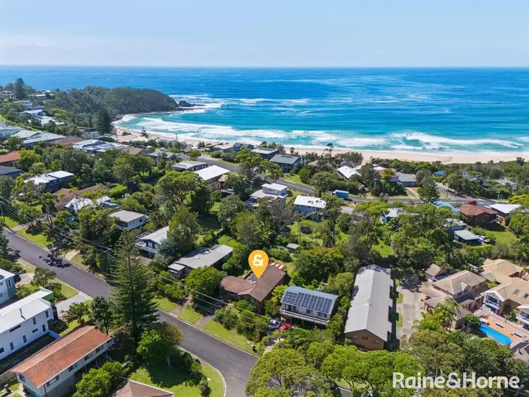 40 Jones Avenue, Mollymook Beach NSW 2539