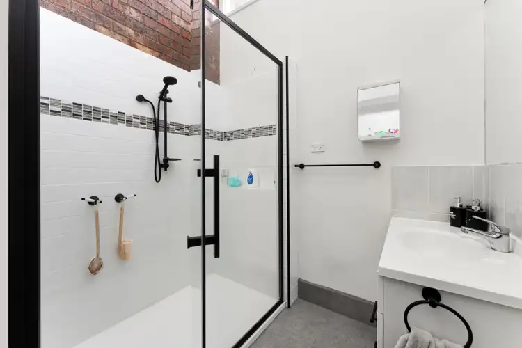 Sixth view of Homely unit listing, 5/2 Pyke Street, Woodend VIC 3442