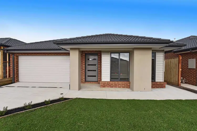 15 Fragrant Crescent, Diggers Rest VIC 3427