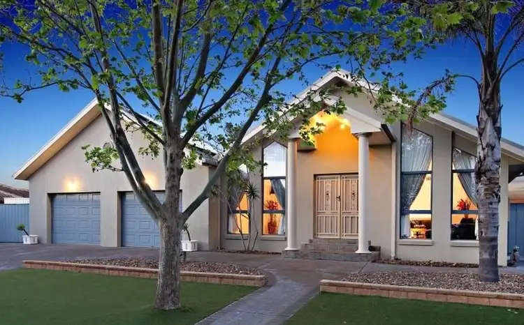 6 Englewood Court