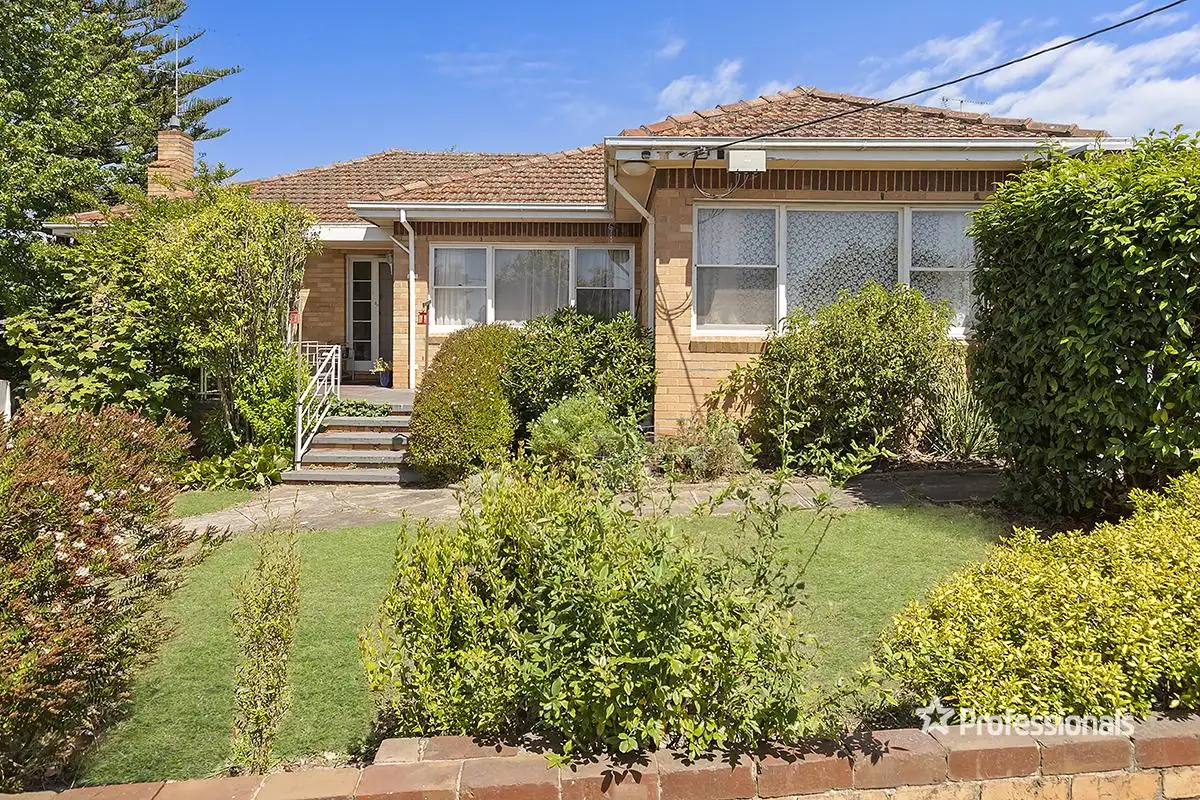 Main view of Homely house listing, 1 Shakespeare Street, Hamilton VIC 3300