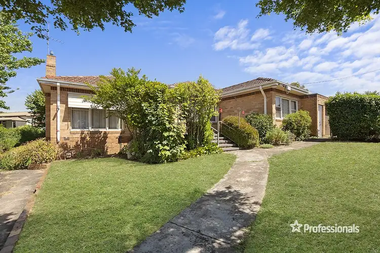Second view of Homely house listing, 1 Shakespeare Street, Hamilton VIC 3300
