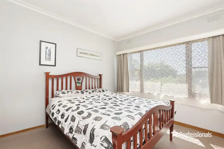 Fifth view of Homely house listing, 1 Shakespeare Street, Hamilton VIC 3300