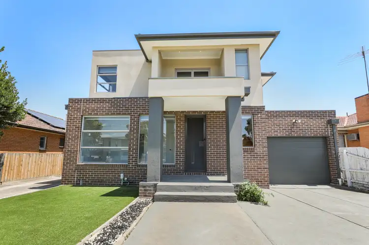 1 Chapman Avenue