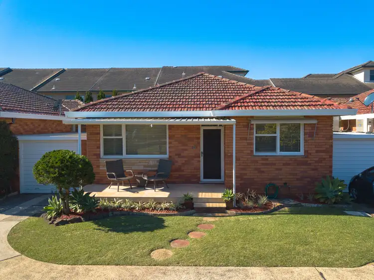 Main view of Homely villa listing, 5/10 Oldham Crescent, Dolls Point NSW 2219