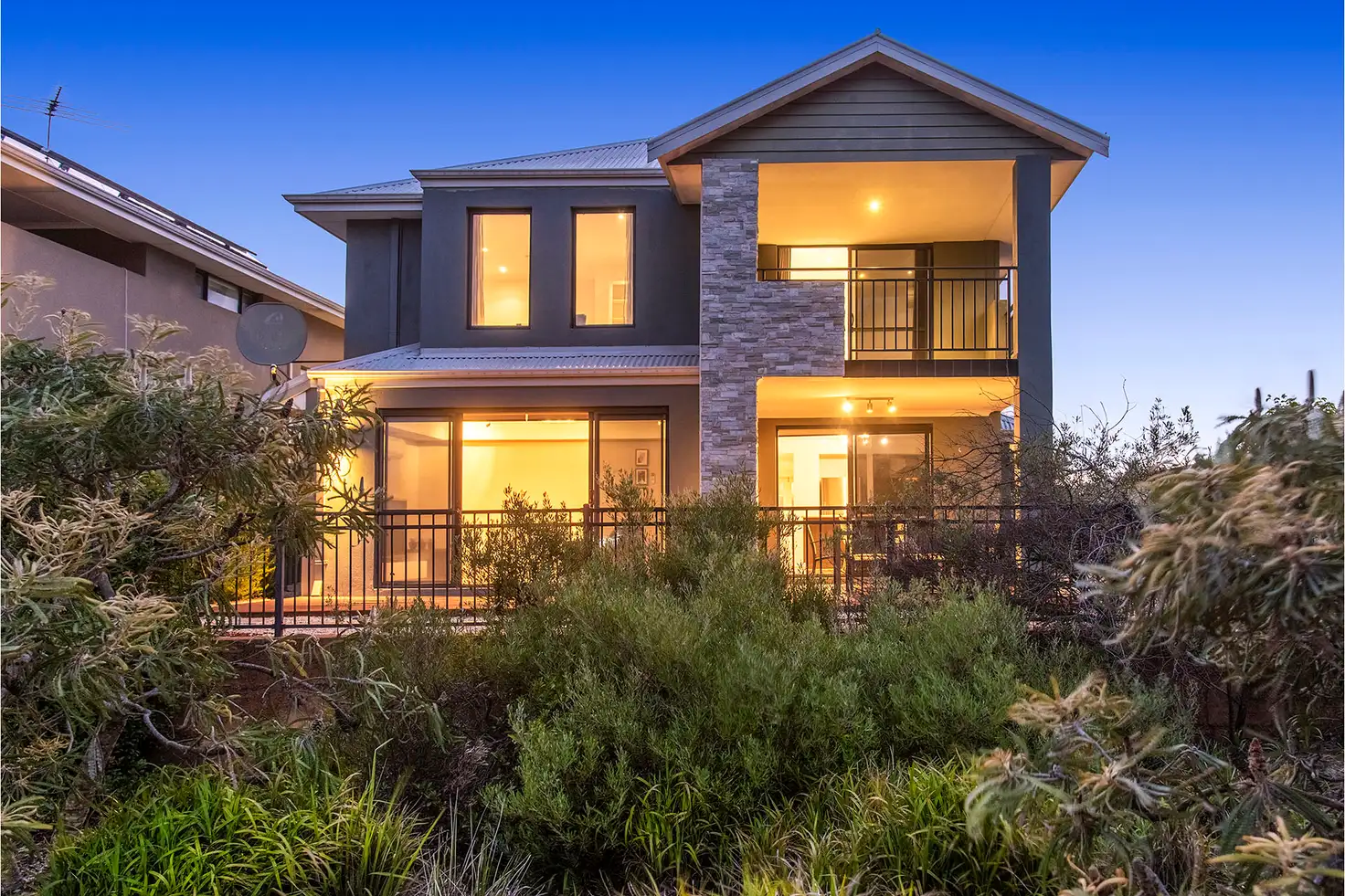 Main view of Homely house listing, 10 Noosa Lane, Aubin Grove WA 6164