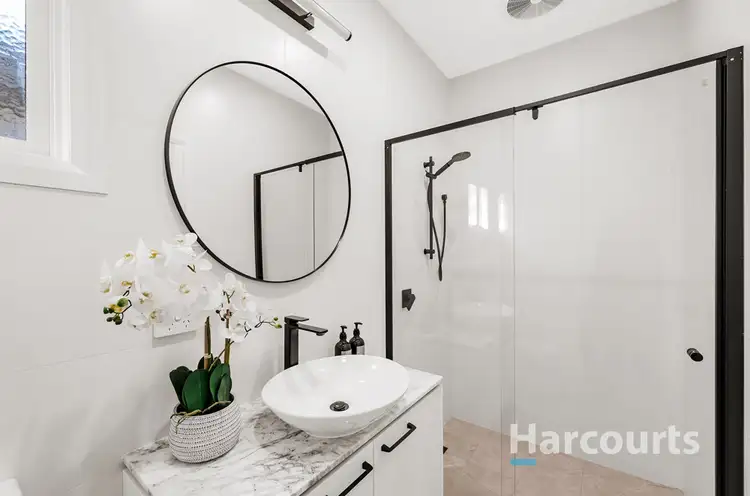 Sixth view of Homely townhouse listing, 2/25 Selworthy Avenue, Oakleigh South VIC 3167