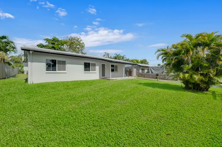 27 Leeuwin Crescent
