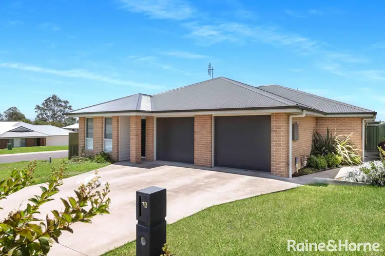 1 Gunbar Way