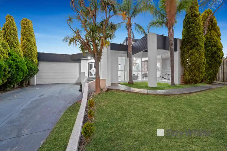 4 Taree Close, Pakenham VIC 3810