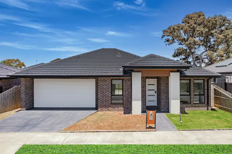 13 Isparta Mews, Roxburgh Park VIC 3064