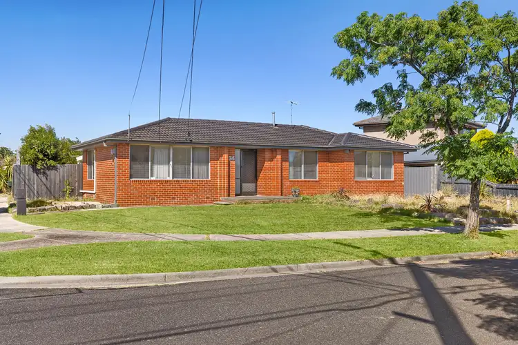 34 Woodstock Drive, Gladstone Park VIC 3043