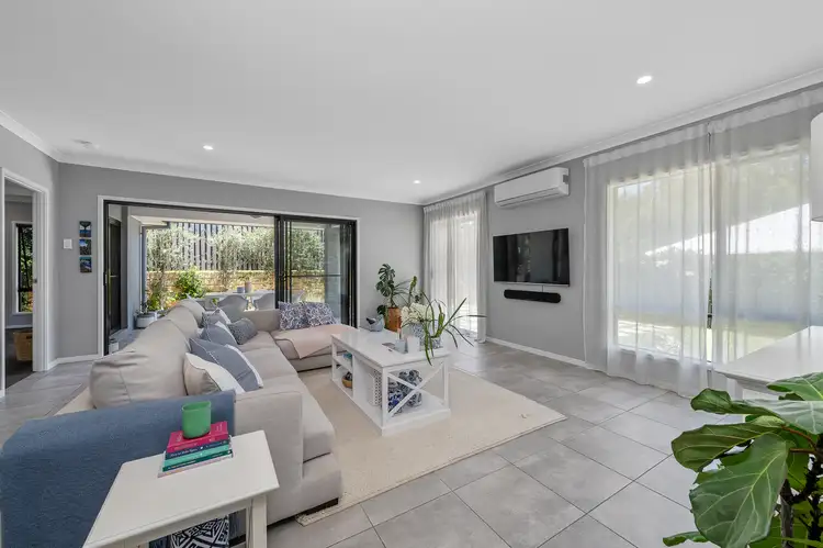 27 Baldwin Crescent, Pimpama QLD 4209