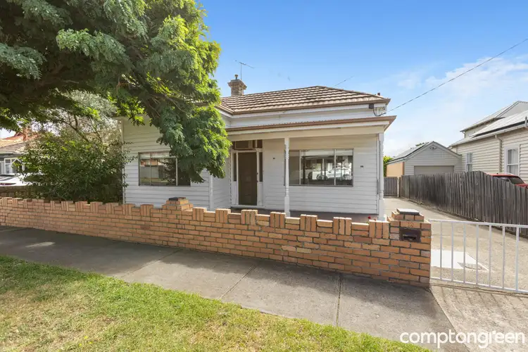 26 Oakbank Street, Newport VIC 3015