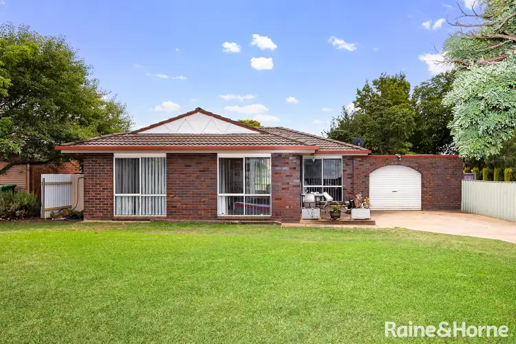 60 Balleroo Crescent