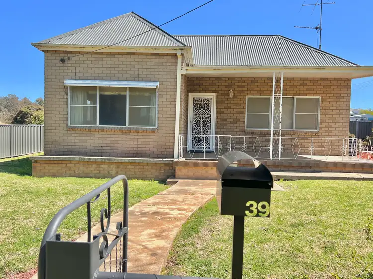 39 Weddin Street