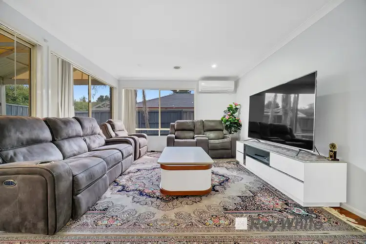 Seventh view of Homely house listing, 19 Menzies Close, Narre Warren South VIC 3805