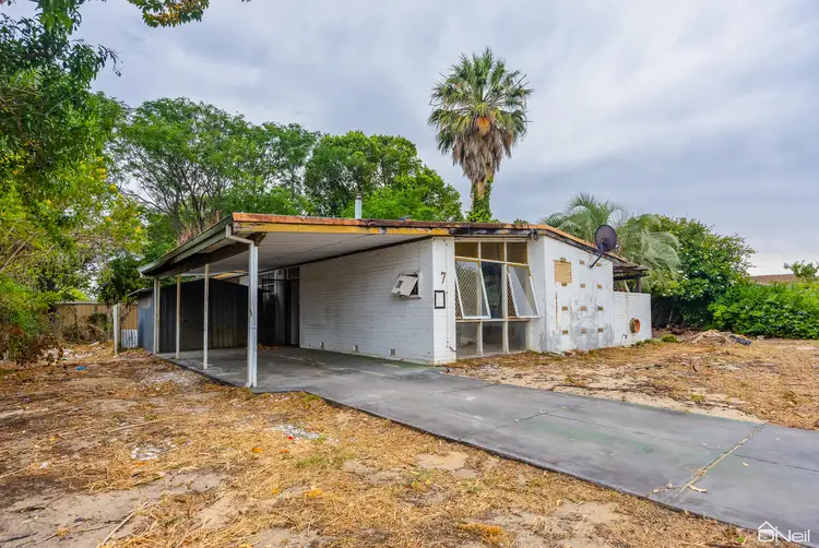 7 Dawson Street, Armadale WA 6112