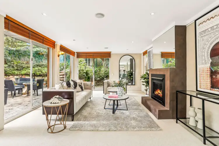 19 Warren Road