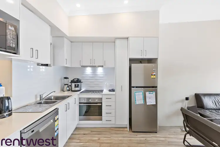 7/38 Orpington Street, Cloverdale WA 6105