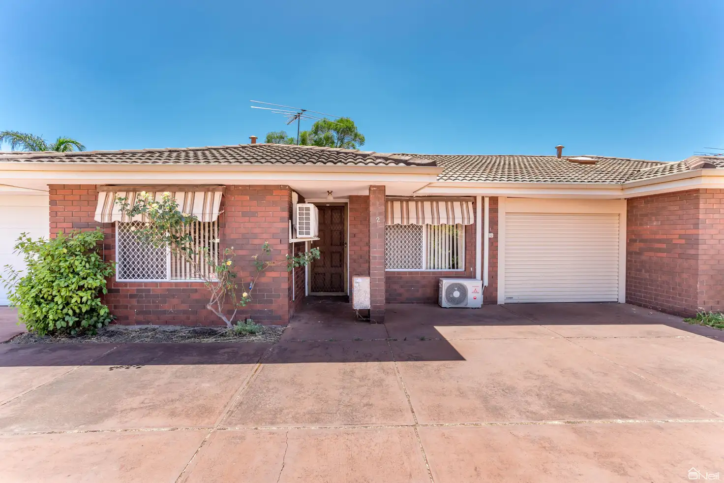 Main view of Homely unit listing, 2/140 Cammillo Road, Camillo WA 6111