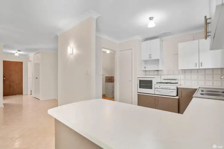 Seventh view of Homely unit listing, 2/140 Cammillo Road, Camillo WA 6111