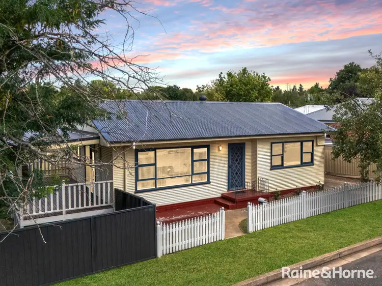 18 Albert Street, Bathurst NSW 2795