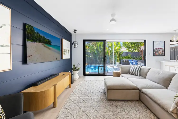Fourth view of Homely semi-detached listing, 2/105 Mountain View Avenue, Miami QLD 4220