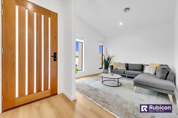 Fifth view of Homely house listing, 3 Stonecutter Loop, Fraser Rise VIC 3336