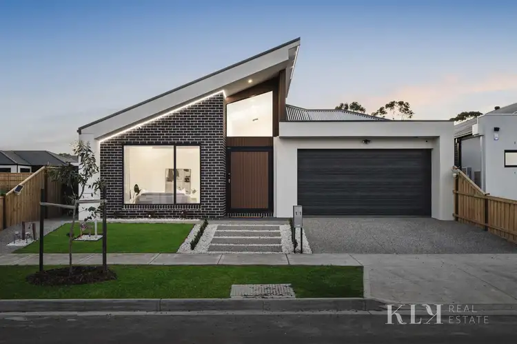 11 Marjoram Street, Mickleham VIC 3064