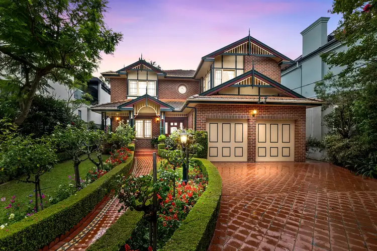 16 Myee Avenue