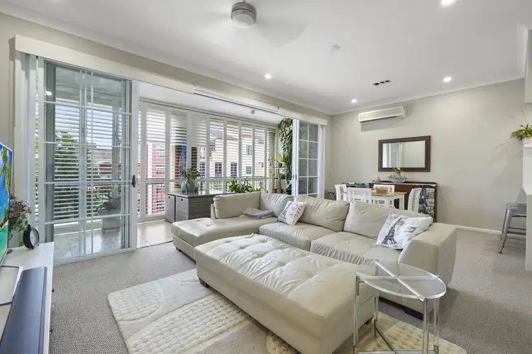 1034/3029 The Boulevard, Carrara QLD 4211
